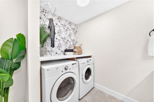 3204-80 Glamis Drive Sw, Calgary, AB - Indoor Photo Showing Laundry Room