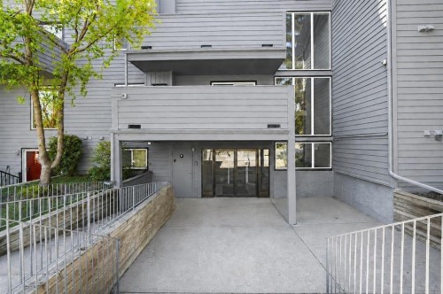 3204-80 Glamis Drive Sw, Calgary, AB - Outdoor With Exterior