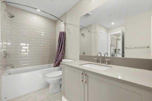 306-1702 17 Avenue Sw, Calgary, AB - Indoor Photo Showing Bathroom