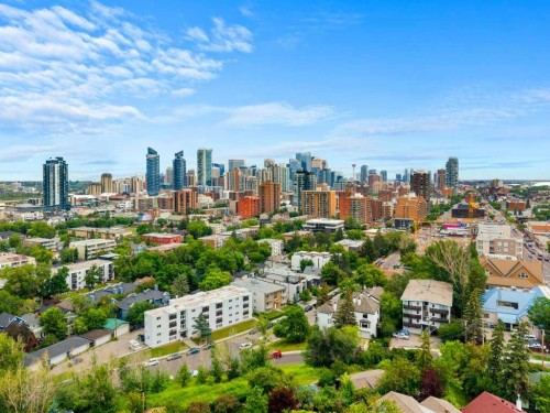 306-1702 17 Avenue Sw, Calgary, AB - Outdoor With View