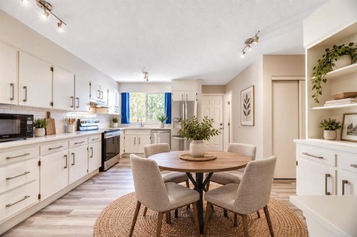 62-630 Sabrina Road Sw, Calgary, AB - Indoor Photo Showing Dining Room