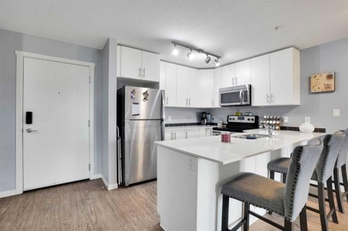 3320-181 Skyview Ranch Manor Ne, Calgary, AB - Indoor Photo Showing Kitchen