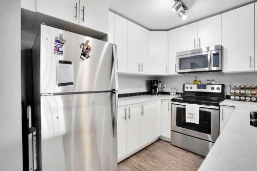3320-181 Skyview Ranch Manor Ne, Calgary, AB - Indoor Photo Showing Kitchen