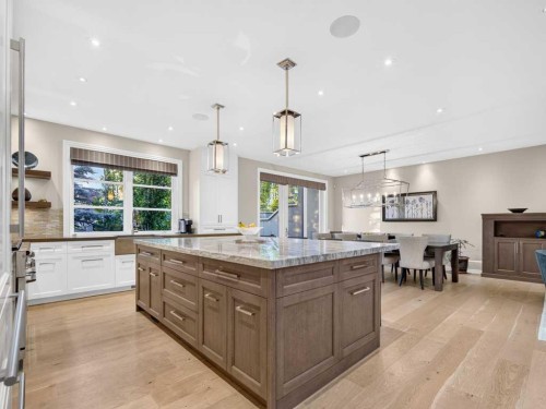22 Aspen Ridge Square Sw, Calgary, AB - Indoor Photo Showing Kitchen With Upgraded Kitchen