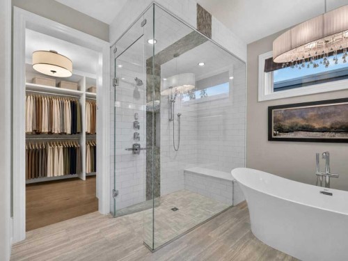 22 Aspen Ridge Square Sw, Calgary, AB - Indoor Photo Showing Bathroom