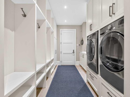 22 Aspen Ridge Square Sw, Calgary, AB - Indoor Photo Showing Laundry Room