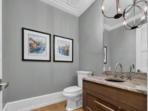 22 Aspen Ridge Square Sw, Calgary, AB - Indoor Photo Showing Bathroom
