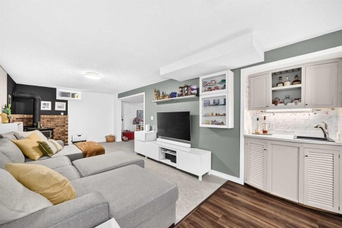 8632 Atlas Drive Se, Calgary, AB - Indoor Photo Showing Living Room