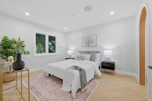 1132 Lake Sylvan Place Se, Calgary, AB - Indoor Photo Showing Bedroom