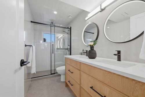 1132 Lake Sylvan Place Se, Calgary, AB - Indoor Photo Showing Bathroom