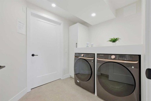 1132 Lake Sylvan Place Se, Calgary, AB - Indoor Photo Showing Laundry Room