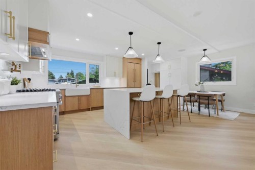 1132 Lake Sylvan Place Se, Calgary, AB - Indoor Photo Showing Kitchen With Upgraded Kitchen