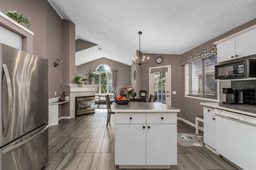 44 Douglas Glen Place Se, Calgary, AB 