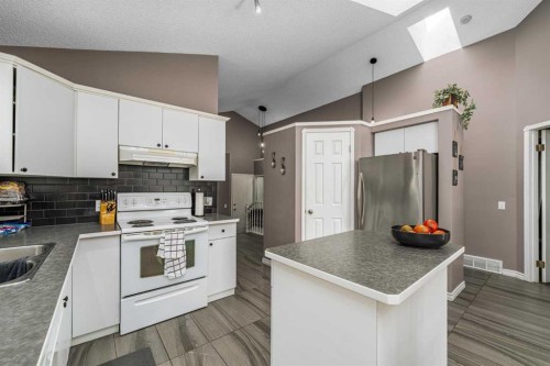 44 Douglas Glen Place Se, Calgary, AB 