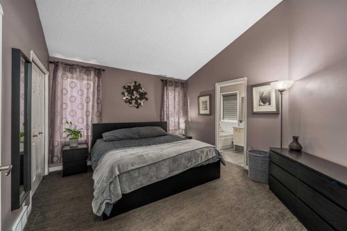 44 Douglas Glen Place Se, Calgary, AB 