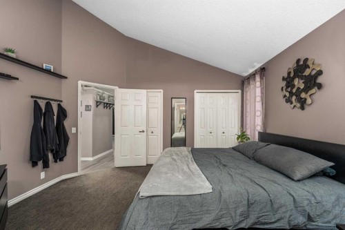 44 Douglas Glen Place Se, Calgary, AB 