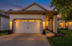 44 Douglas Glen Place SE Calgary, AB T2Z 2M9