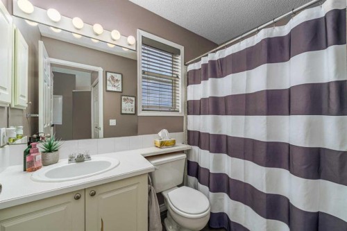 44 Douglas Glen Place Se, Calgary, AB 