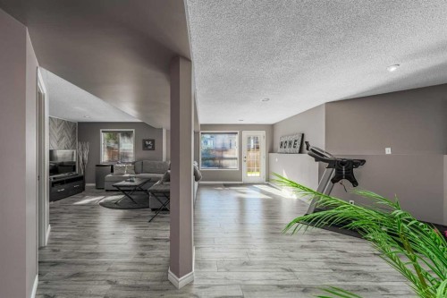 44 Douglas Glen Place Se, Calgary, AB 
