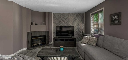 44 Douglas Glen Place Se, Calgary, AB 