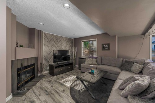 44 Douglas Glen Place Se, Calgary, AB 