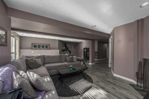 44 Douglas Glen Place Se, Calgary, AB 