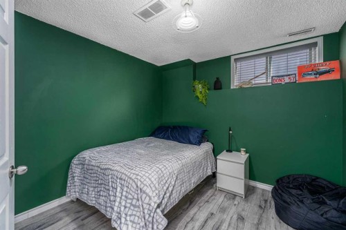 44 Douglas Glen Place Se, Calgary, AB 