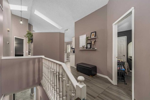 44 Douglas Glen Place Se, Calgary, AB 
