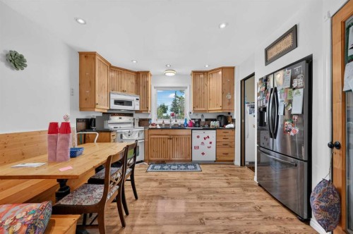 8008 36 Avenue Nw, Calgary, AB - Indoor