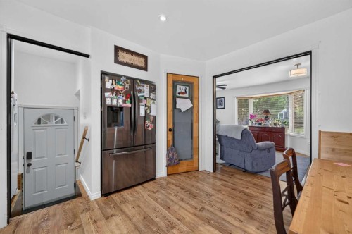 8008 36 Avenue Nw, Calgary, AB - Indoor