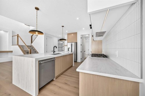 107 West Grove Gate Sw, Calgary, AB - Indoor Photo Showing Kitchen