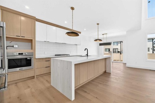 107 West Grove Gate Sw, Calgary, AB - Indoor Photo Showing Kitchen