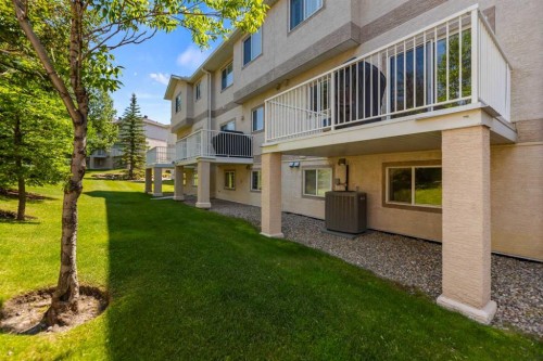 116 Country Hills Gardens Nw, Calgary, AB - Outdoor