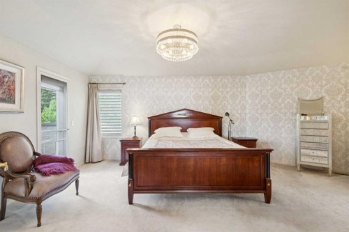 48 Patterson Mews Sw, Calgary, AB - Indoor Photo Showing Bedroom