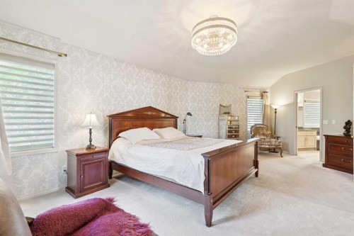 48 Patterson Mews Sw, Calgary, AB - Indoor Photo Showing Bedroom