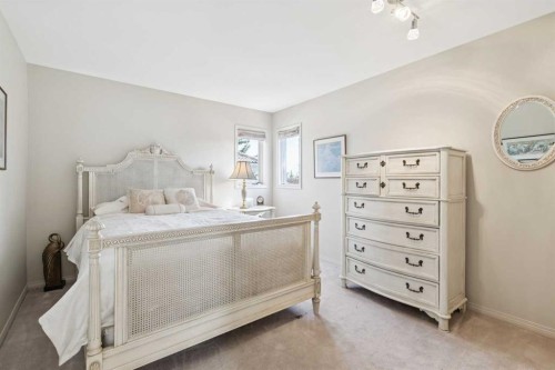 48 Patterson Mews Sw, Calgary, AB - Indoor Photo Showing Bedroom