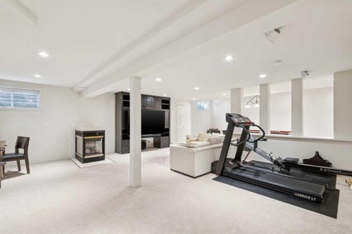 48 Patterson Mews Sw, Calgary, AB - Indoor