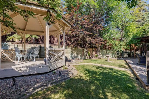 48 Patterson Mews Sw, Calgary, AB - Outdoor