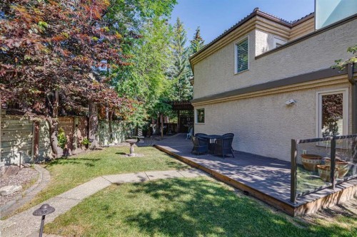 48 Patterson Mews Sw, Calgary, AB - Outdoor