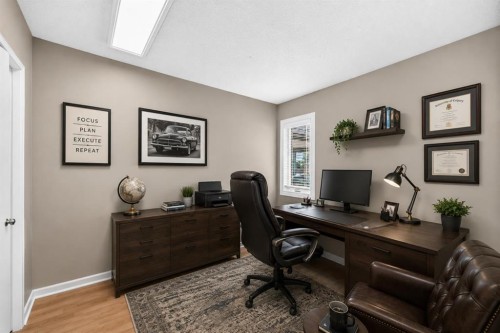 3516 26A Street Se, Calgary, AB - Indoor Photo Showing Office