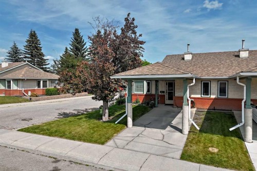 3516 26A Street Se, Calgary, AB - Outdoor
