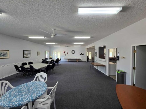 3516 26A Street Se, Calgary, AB - Indoor Photo Showing Other Room