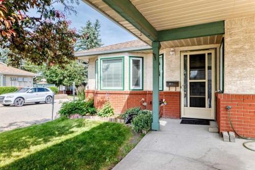 3516 26A Street Se, Calgary, AB - Outdoor