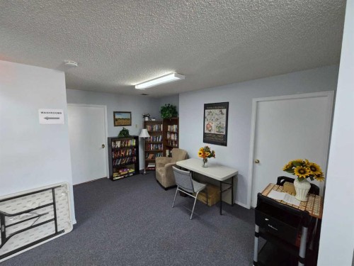 3516 26A Street Se, Calgary, AB - Indoor