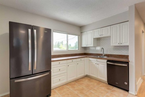 8 Hazelwood Crescent Sw, Calgary, AB 