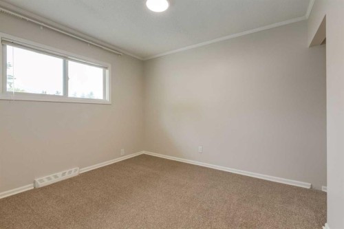8 Hazelwood Crescent Sw, Calgary, AB 