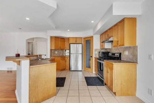 167 Valley Crest Close Nw, Calgary, AB - Indoor Photo Showing Kitchen