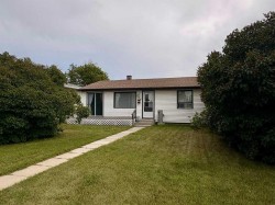 7939 47 Avenue NW Calgary, AB T3B 1Z3