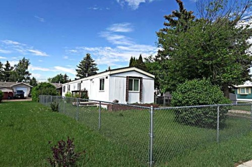 316 3 Street North, Vulcan, AB - Outdoor