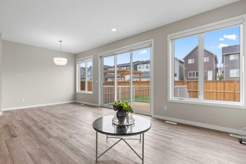 109 Mallard Grove Se, Calgary, AB - Indoor Photo Showing Living Room